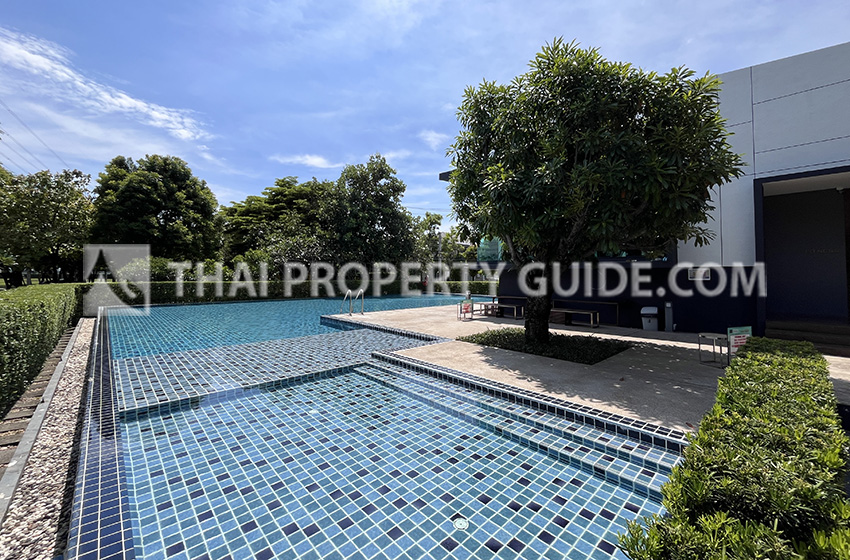 House with Shared Pool in Bangnatrad 